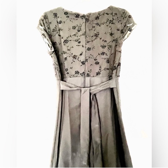 Velvet Flocked Chiffon Bodice with Crape Back Satin Skirt Formal Maxi Dr… - Picture 9 of 16